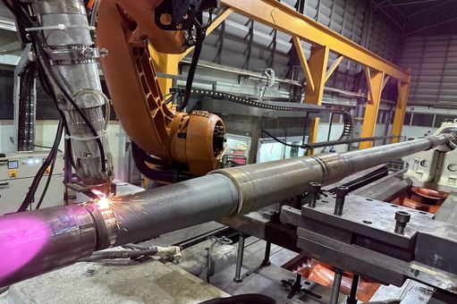 Shaft laser cladding
